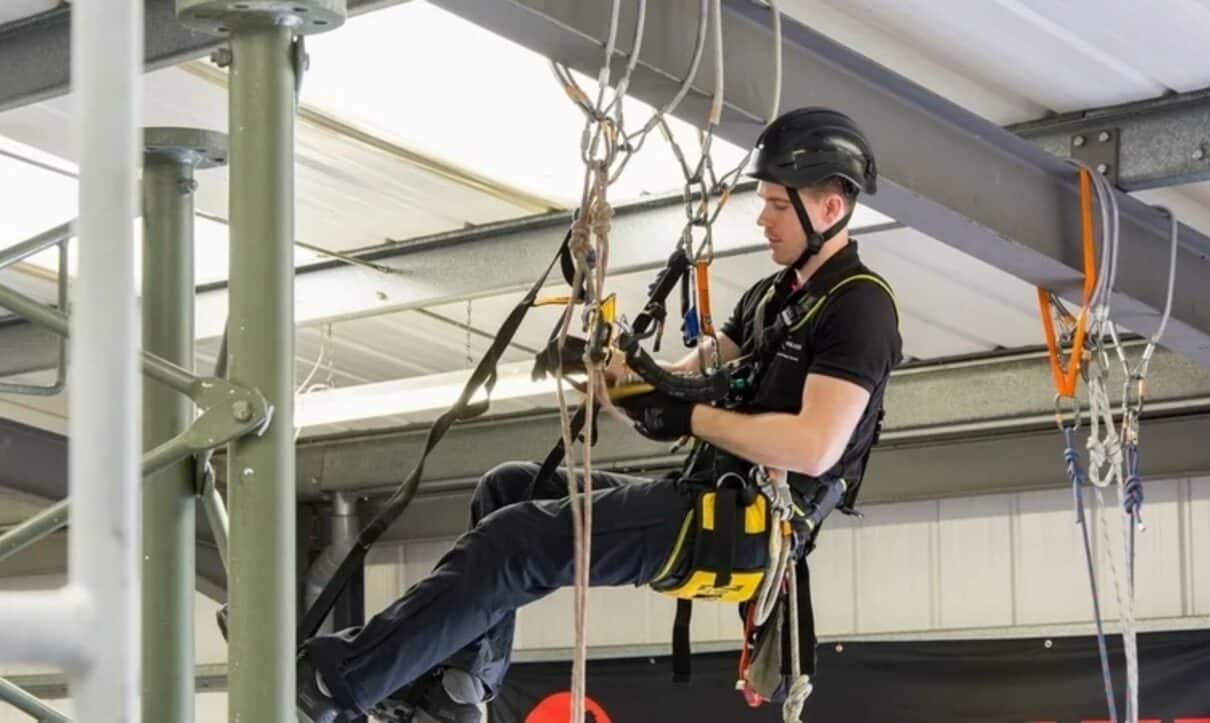 Benefits of Rope Access Services in Dubai